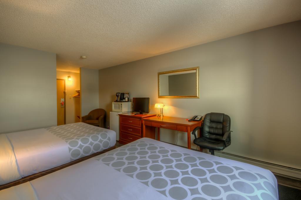 Econo Lodge Regina Exterior foto